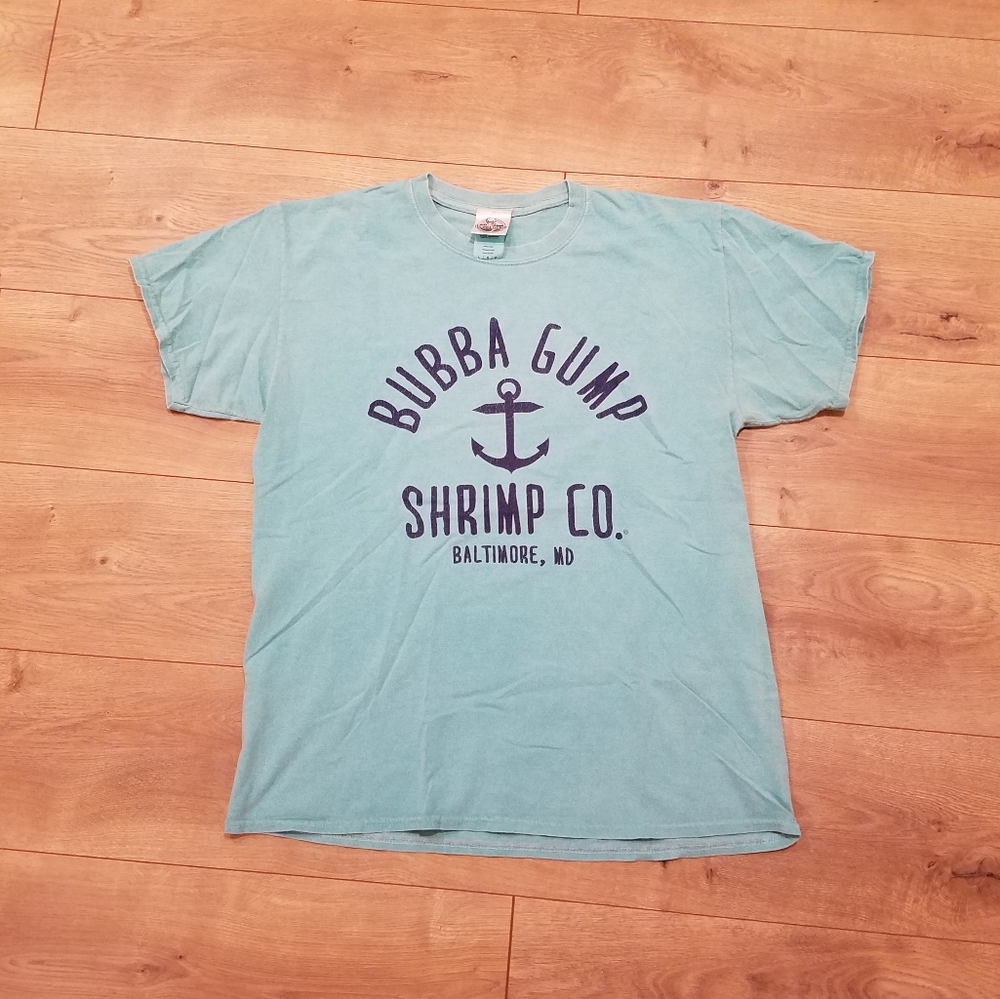 Bubba Gump Shrimp Co. T-Shirt {Large} - Picture 2 of 7